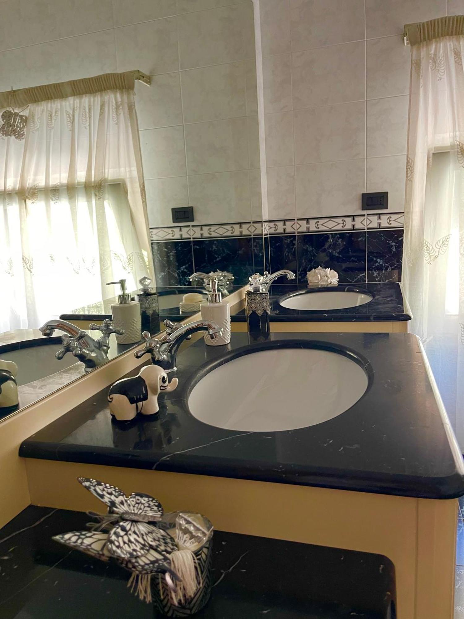 Holiday House Il Castello Di Anna Apartman Vietri Kültér fotó